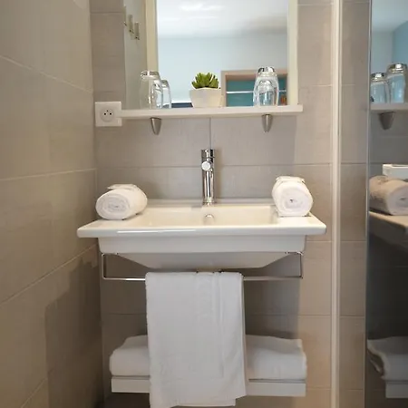 Hotel The Originals Boutique, Port La Vie,