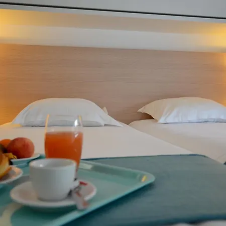 The Originals Boutique, Port La Vie,